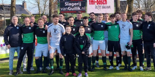 Foto: S.V. ’t Harde speelt gelijk tegen SP Teuge